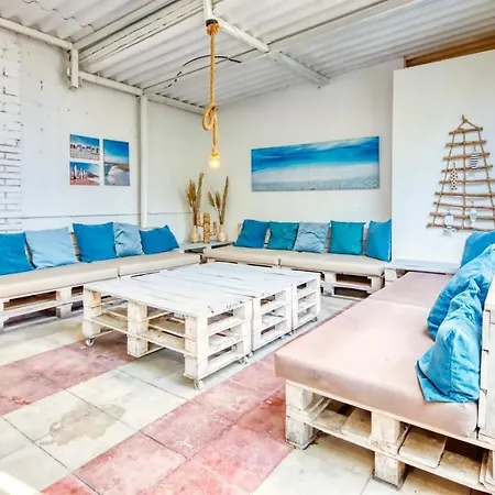 Sleeps 14 Pool Wifi