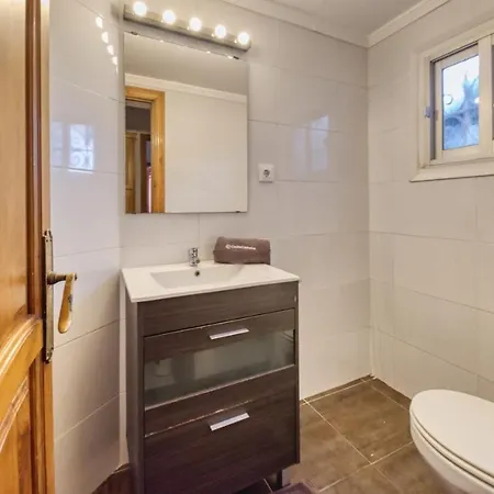 Sleeps 14 Pool Wifi Villa