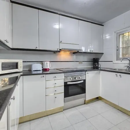 Sleeps 14 Pool Wifi