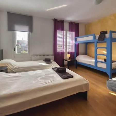 Sleeps 14 Pool Wifi Villa