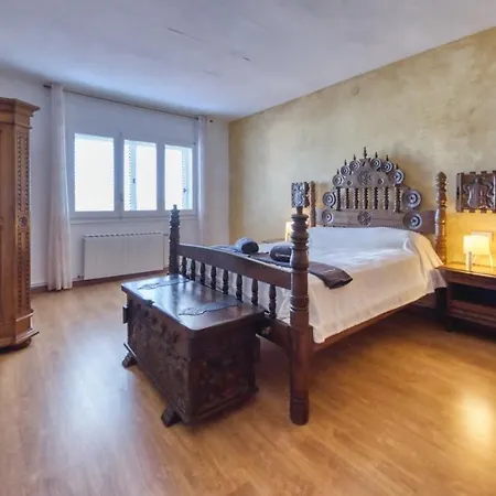 Villa Sleeps 14 Pool Wifi Lloret de Mar